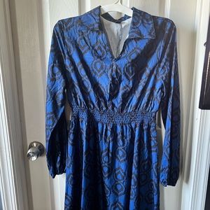 Perfect patterned fall/winter dress!